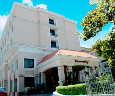 https://imgcld.yatra.com/ytimages/image/upload/t_hotel_yatra_city_desktop/v1407330852/Domestic Hotels/Hotels_Chennai/Beverly Hotel/Overview.jpg